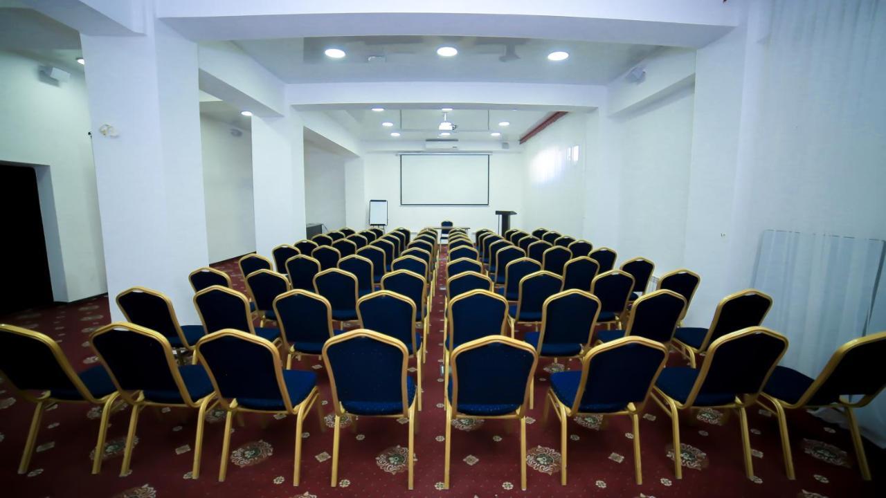 Astra Hotel Ałma Ata Zewnętrze zdjęcie
