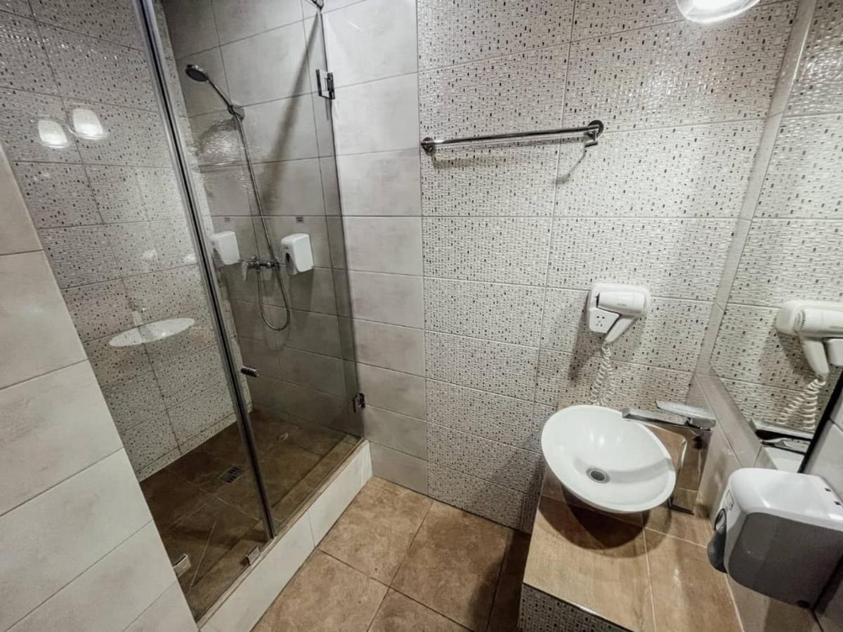 Astra Hotel Ałma Ata Zewnętrze zdjęcie