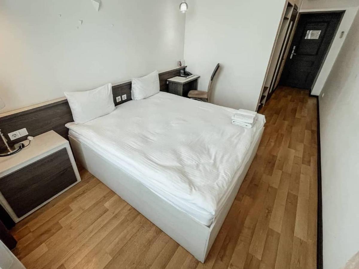 Astra Hotel Ałma Ata Zewnętrze zdjęcie